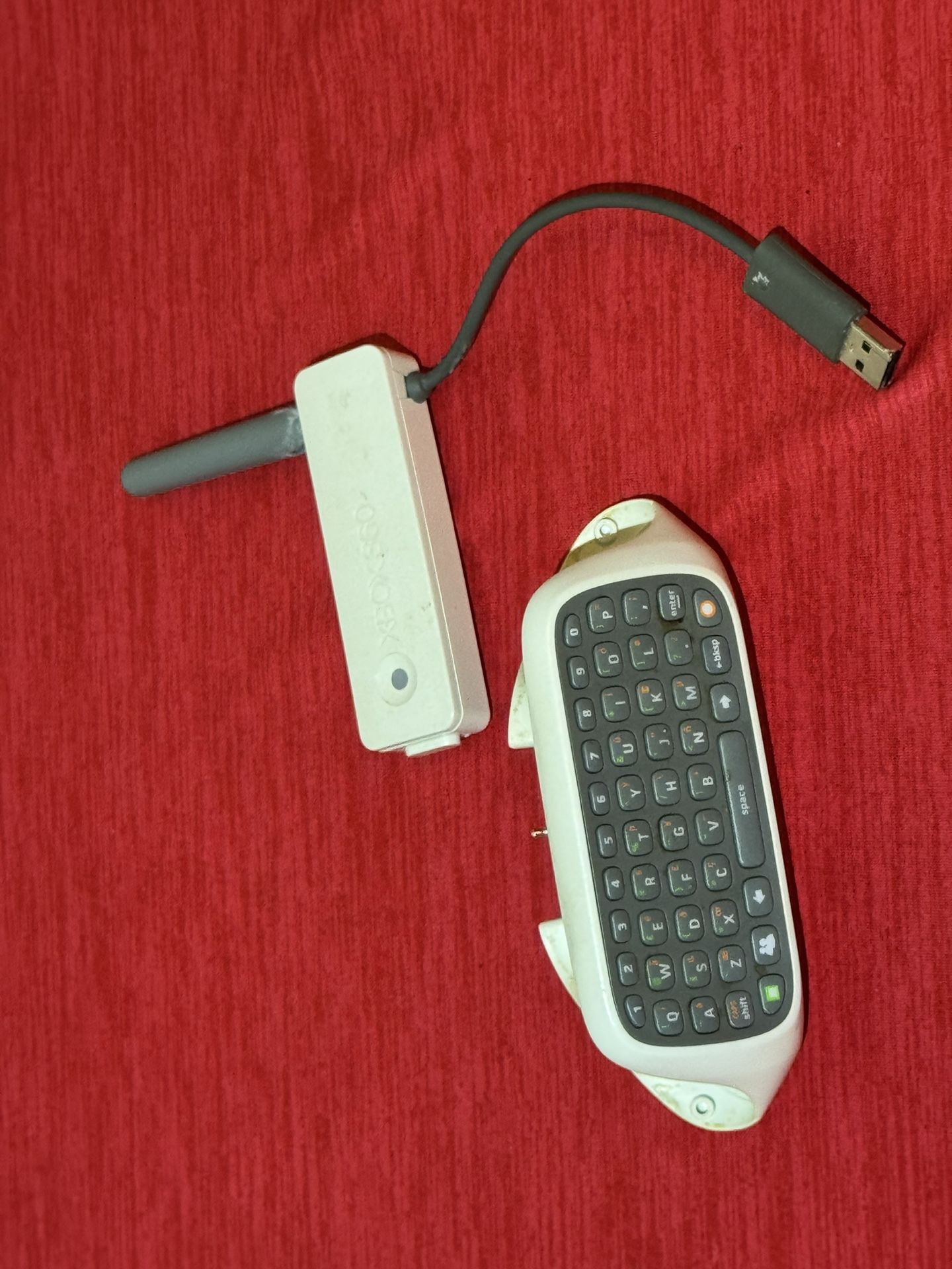 Xbox 360* WIRELESS NETWORKING ADAPTER & CHATPAD