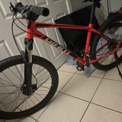 2020 Giant Talon 2 Mountain Bike
