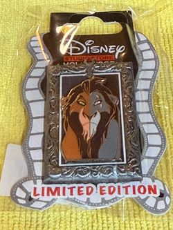 2014 D23 Expo  Villain Gallery Portrait Scar Pin