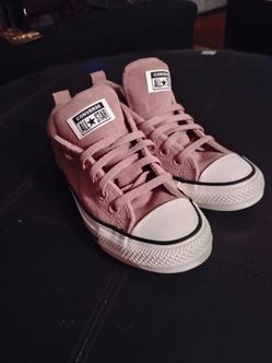 Faux fur pink converse