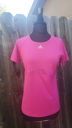 Womans Adidas top