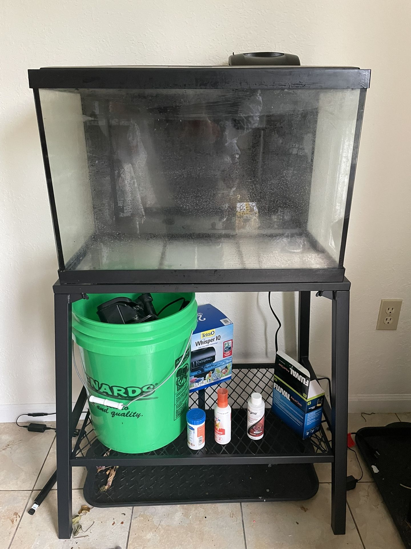 Fish Tank With Accessories 