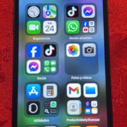 IPhone 7 Whit Tik Tok App