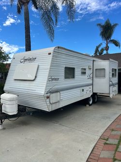 Keystone Sprinter Travel Trailer