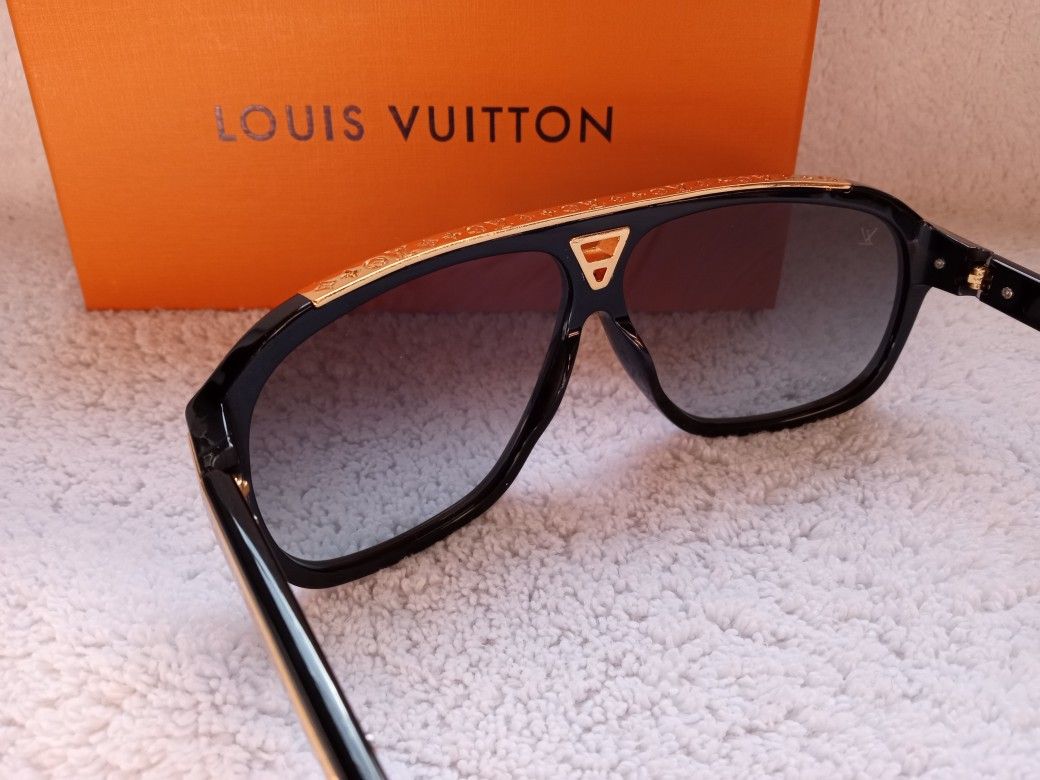 New Louis Vuitton Sunglasses for Sale in Anaheim, CA - OfferUp
