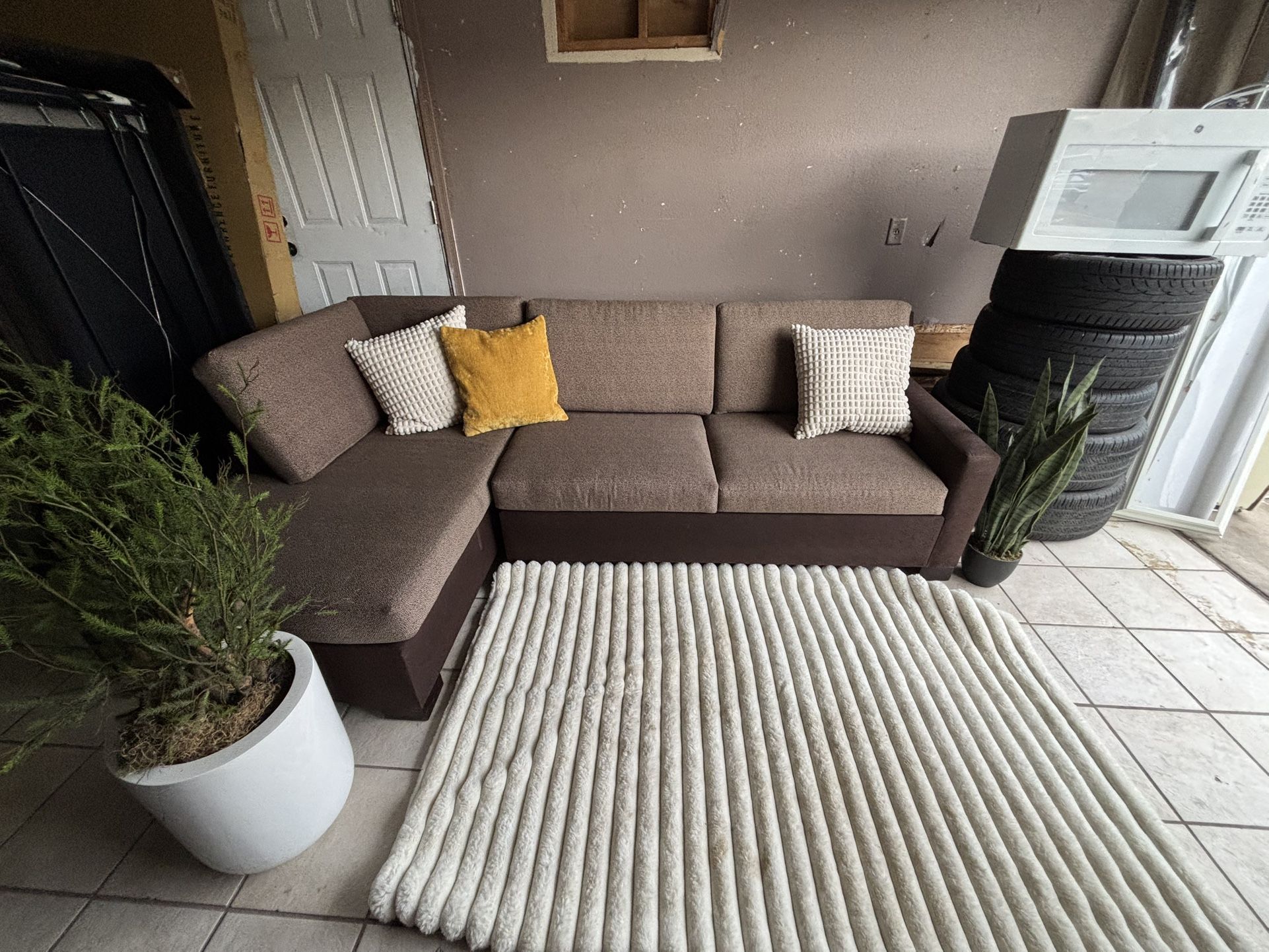 Sofa bed sectional (DELIVERY AVAILABLE IF NEEDED 🚚 )