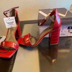 Women’s Worthington red heels