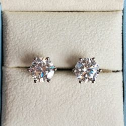Brand New 4ct (2ct Each) Moissanite Stud Earrings 925 Sterling Silver 18K Gold Plated.