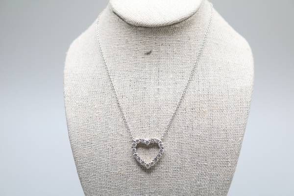 18K White Gold Necklace W/ Diamond Heart Charm (0.80 CTW) (Length 18")