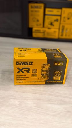 DeWalt XR 20V Max Cordless Compact Router DCW600B