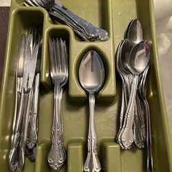 Complete Tray Of Utensils-$10.00