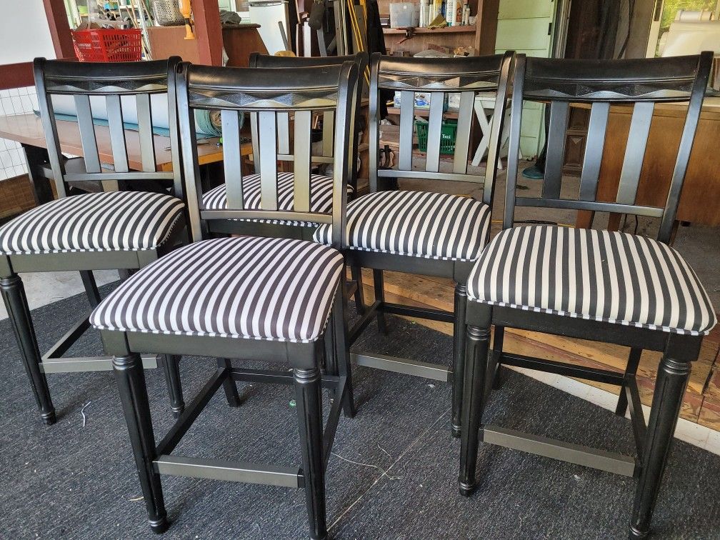 5 Counter Height Chairs