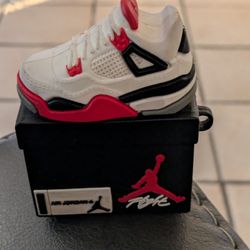 Apple Airpod Charger With Nike case