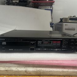 Denon DCD-1100 Digital PCM Audio CD Player( NO WORK)