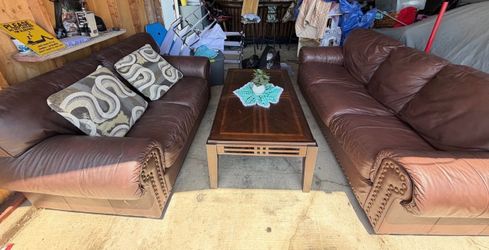 Couches Set