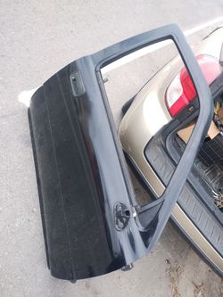 PASSENGER END DRIVER SIDE DOORS FOR 1993 TOYOTA PICKUP 