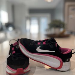Nike Girl Shoes Size 2Y