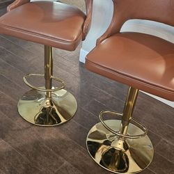 Four Bar Stools Excellent Condition 