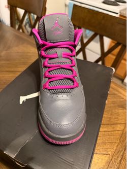 Girls size 7 Jordans