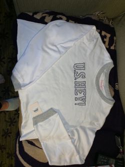 Nordstrom’s Crop Top Juniors Size Small Sweatshirt Brand New!! Retail $40