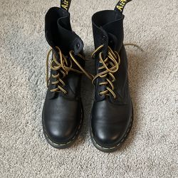 Doc Marten Boots size 9W