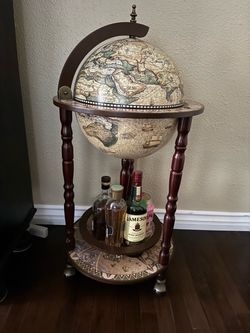 Vintage-Style Globe Bar Cart – Hidden Liquor Cabinet, Zodiac & Celestial Interior