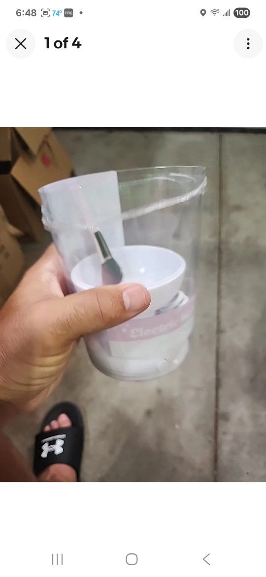 Electric make-Up Brush Cleaner