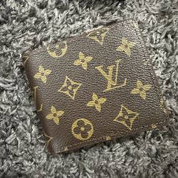Louis Vuitton Men’s Wallet