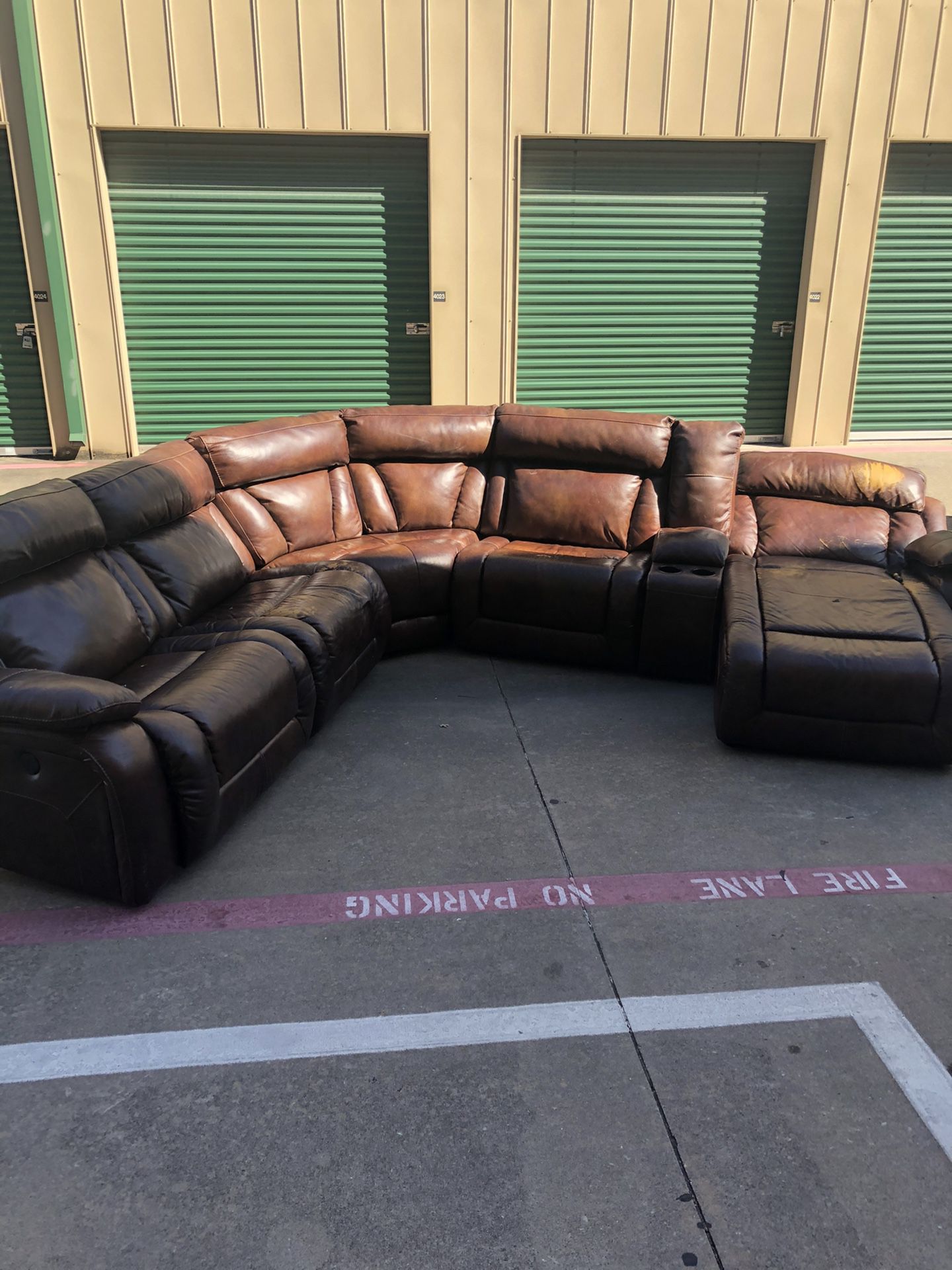 $5k original cost leather power reclining sectional couch