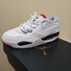 Jordan 4 Retro white trainers. Size US 5 #sneakers #jordan