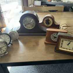 7 Unique Clocks 