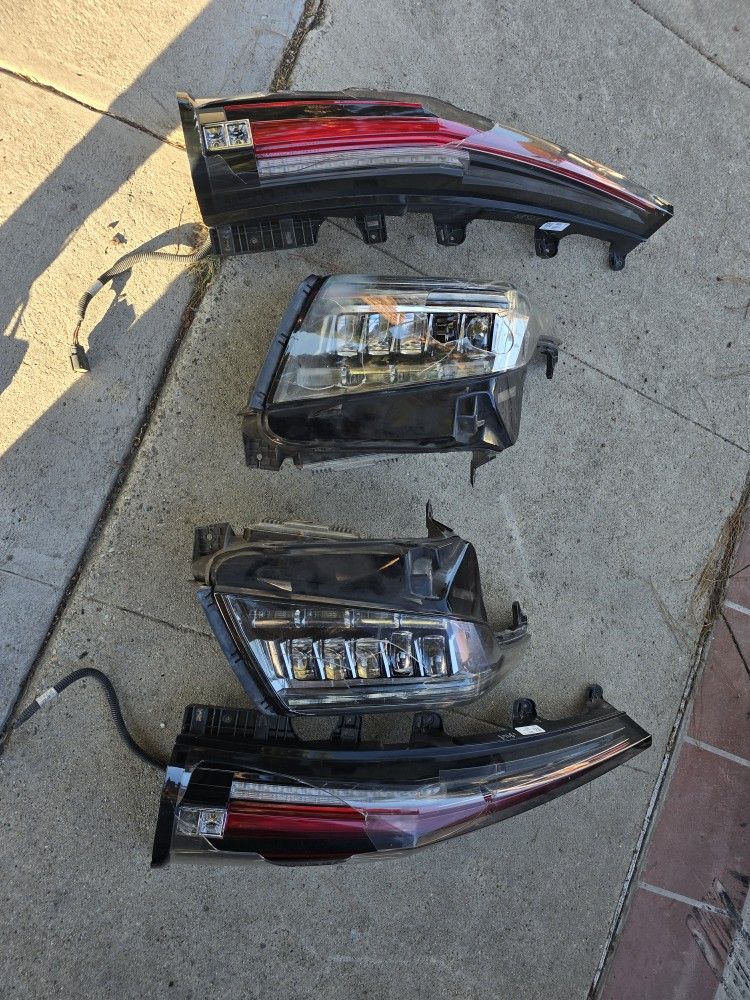 2015 Cadillac Headlight And Taillights