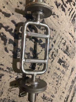 Tricep bar with 4 2.5lb plates