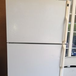 Refrigerator top and bottom In Good Condition 