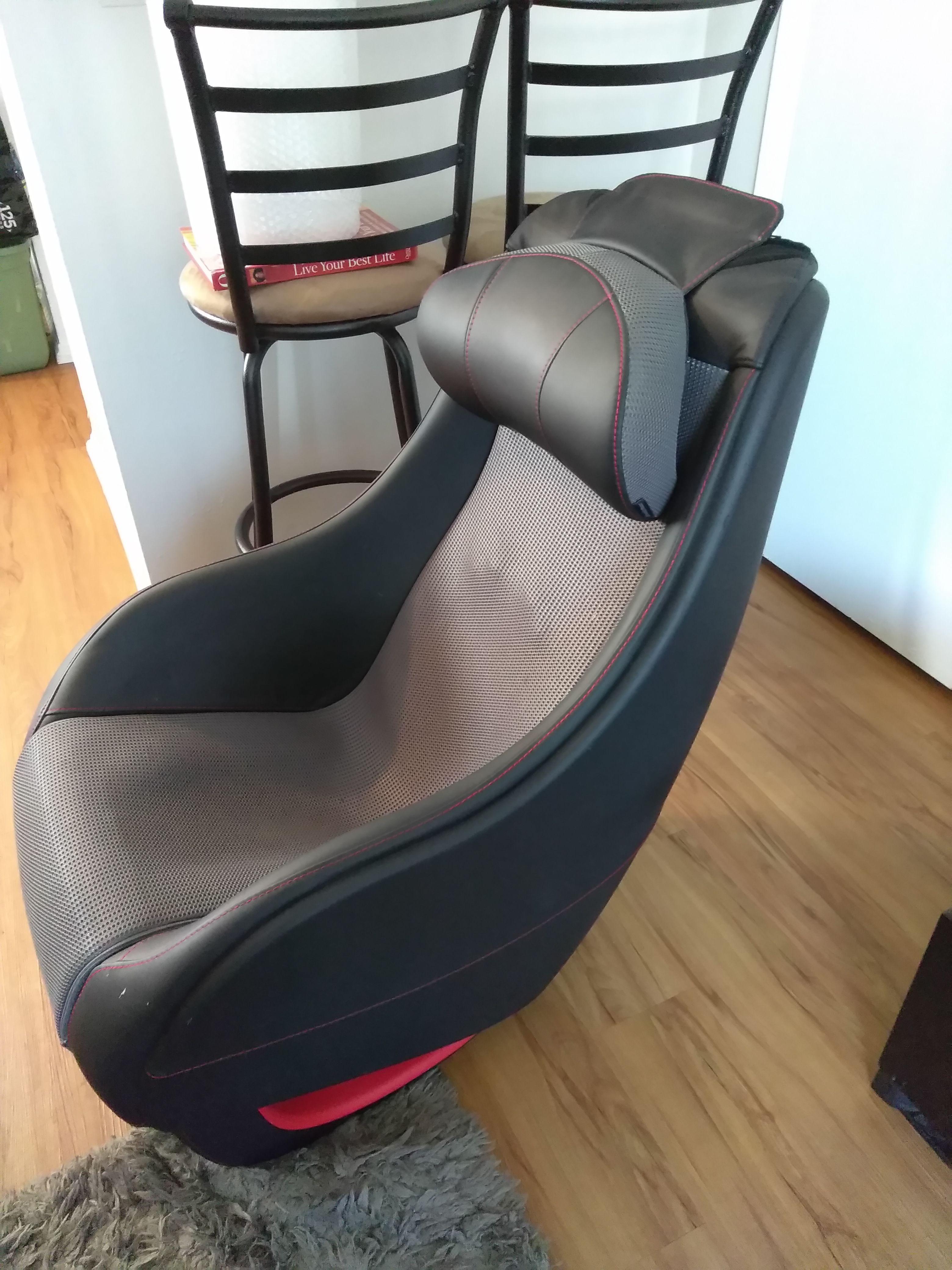 Brookstone react shiatsu massage chair sale
