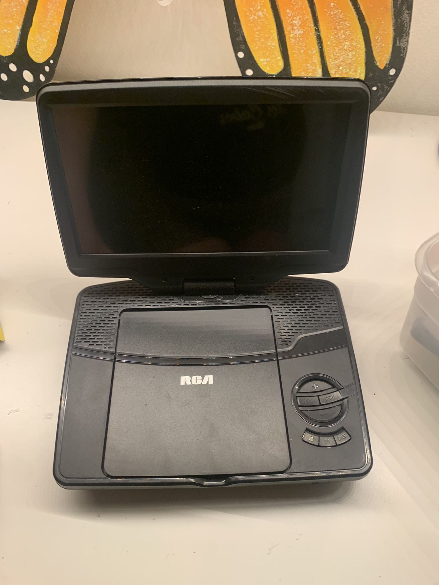 Portable DVD player 