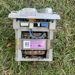 GE Washer Motor 5KMC145YTA041BS 175D5106G057 PREOWNED tested.