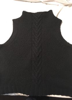 Wool and acrylic sweater vest