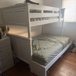 Full/Twin Bunk Bed – Sturdy Wood Frame