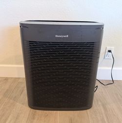 Large Honeywell PowerPlus HEPA Filter Air Purifier
