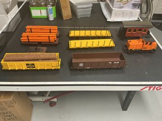Lionel O Gauge Train Lot – 7 Pieces – Locomotive, Freight Cars & Caboose