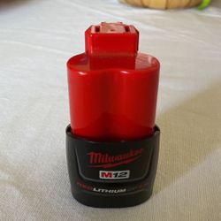 Genuine Milwaukee 48-11-2401 M12 1.5ah Battery 12V Red Lithium Ion