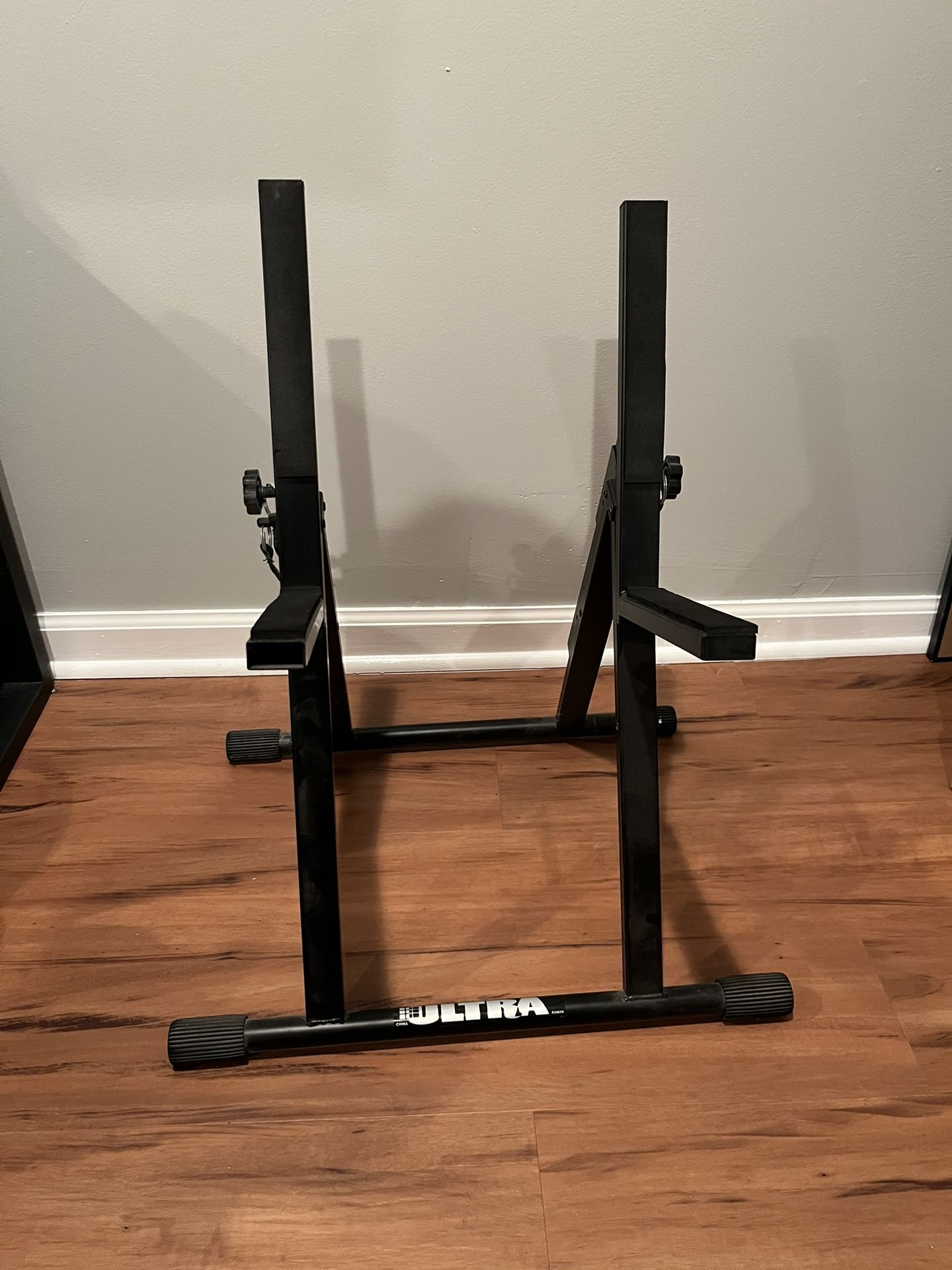 Amplifier Stand