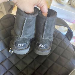 Toddler ugg Size 8 