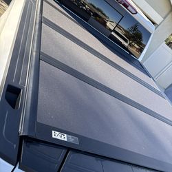 Hard Folding Tonneau Cover