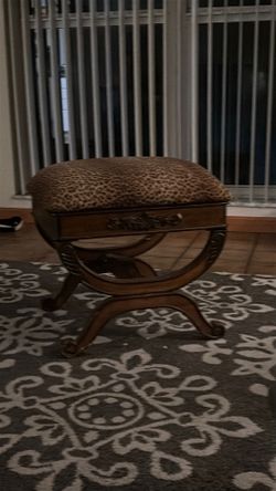 Traditional Solid Wood Vanity Bench / Accent Stool – Leopard Print Cushion