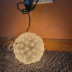 12 Crystal Like Snowflake Bulbs, 6 Inch Diameter, Plug In