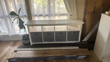 White Console table