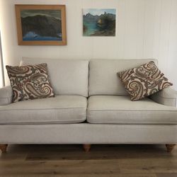 Bassett Loveseat