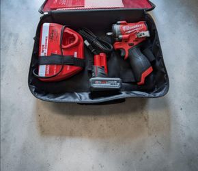 {New} Milwaukee
M12 FUEL Stubby 3/8" Impact Wrench Kit + 5ah Battery & Charger     💥 Bestest firm price
